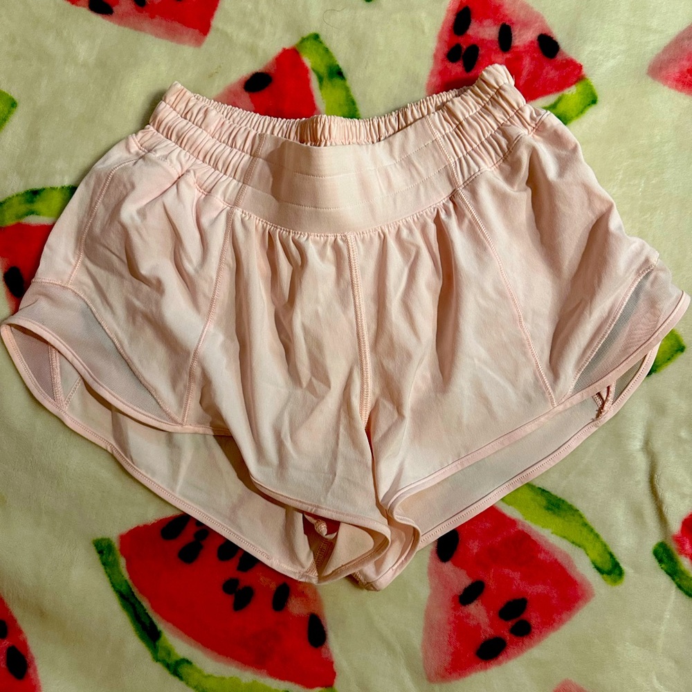 LULULEMON pink milkshake hotty hot shorts 2.5